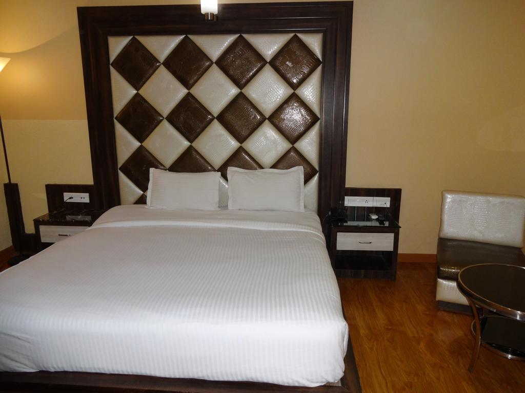 Sheetal International Rain Basera Rāipur Chambre photo